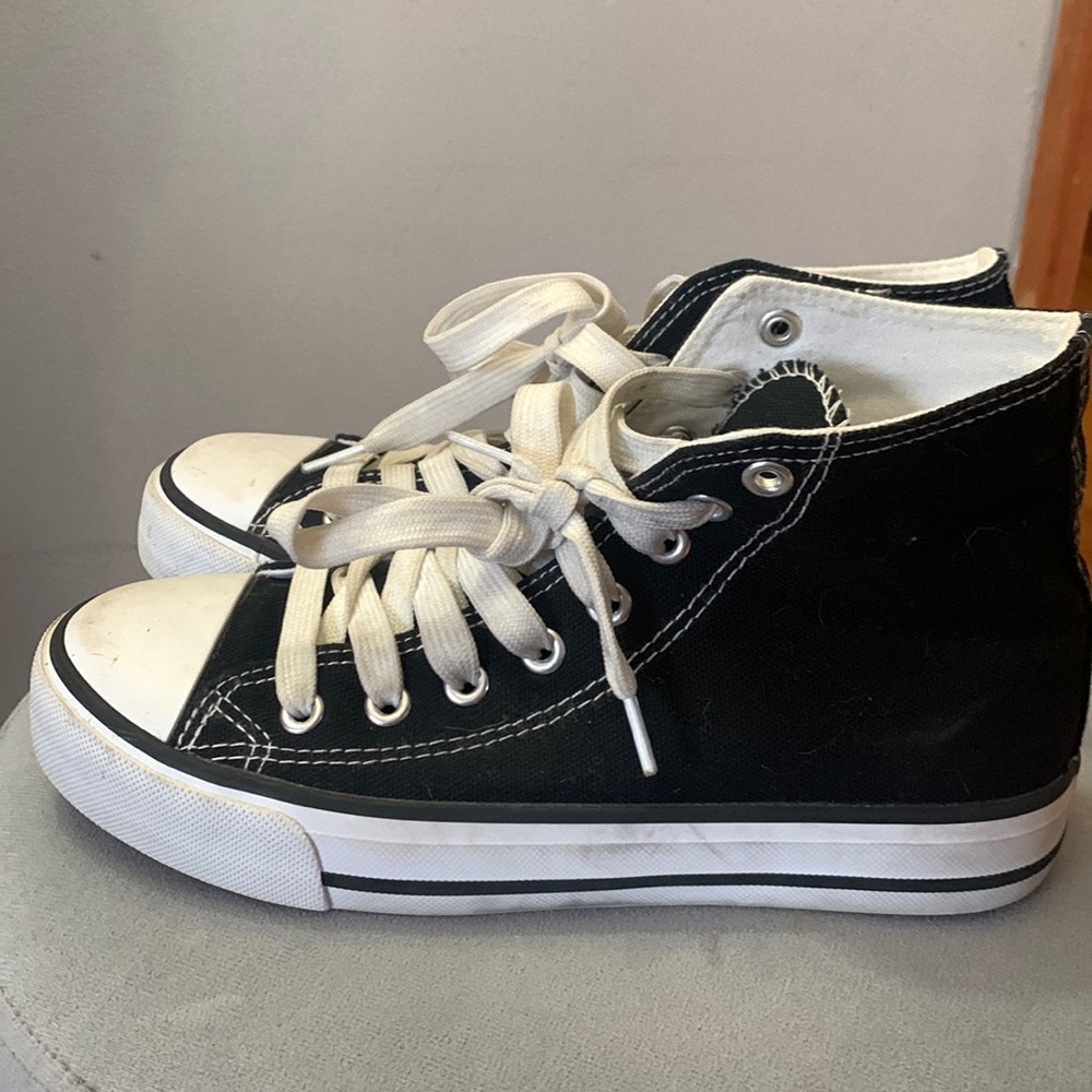 Women's size 5 fake converse. Used for 2 dance shows